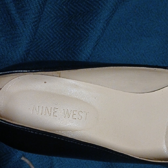 Sleek Black Leather Heels - Picture 2 of 8